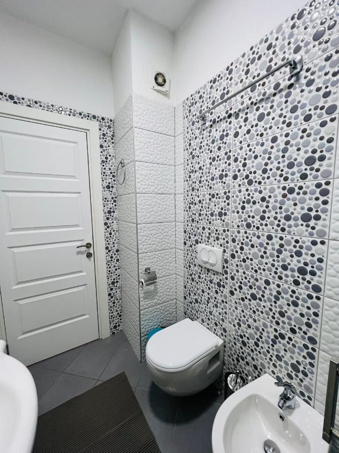 Lake Escape - Home 2 Tiranë Ngoại thất bức ảnh