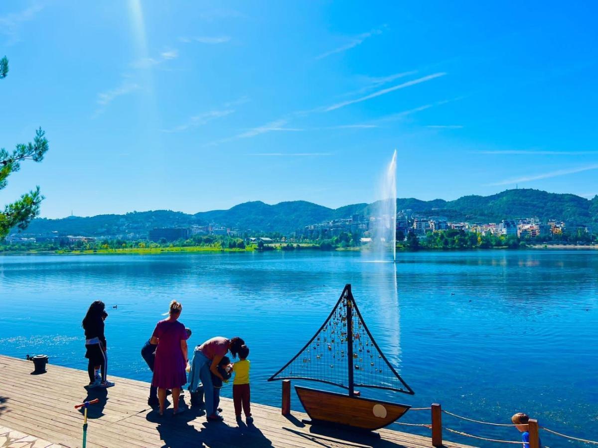 Lake Escape - Home 2 Tiranë Ngoại thất bức ảnh