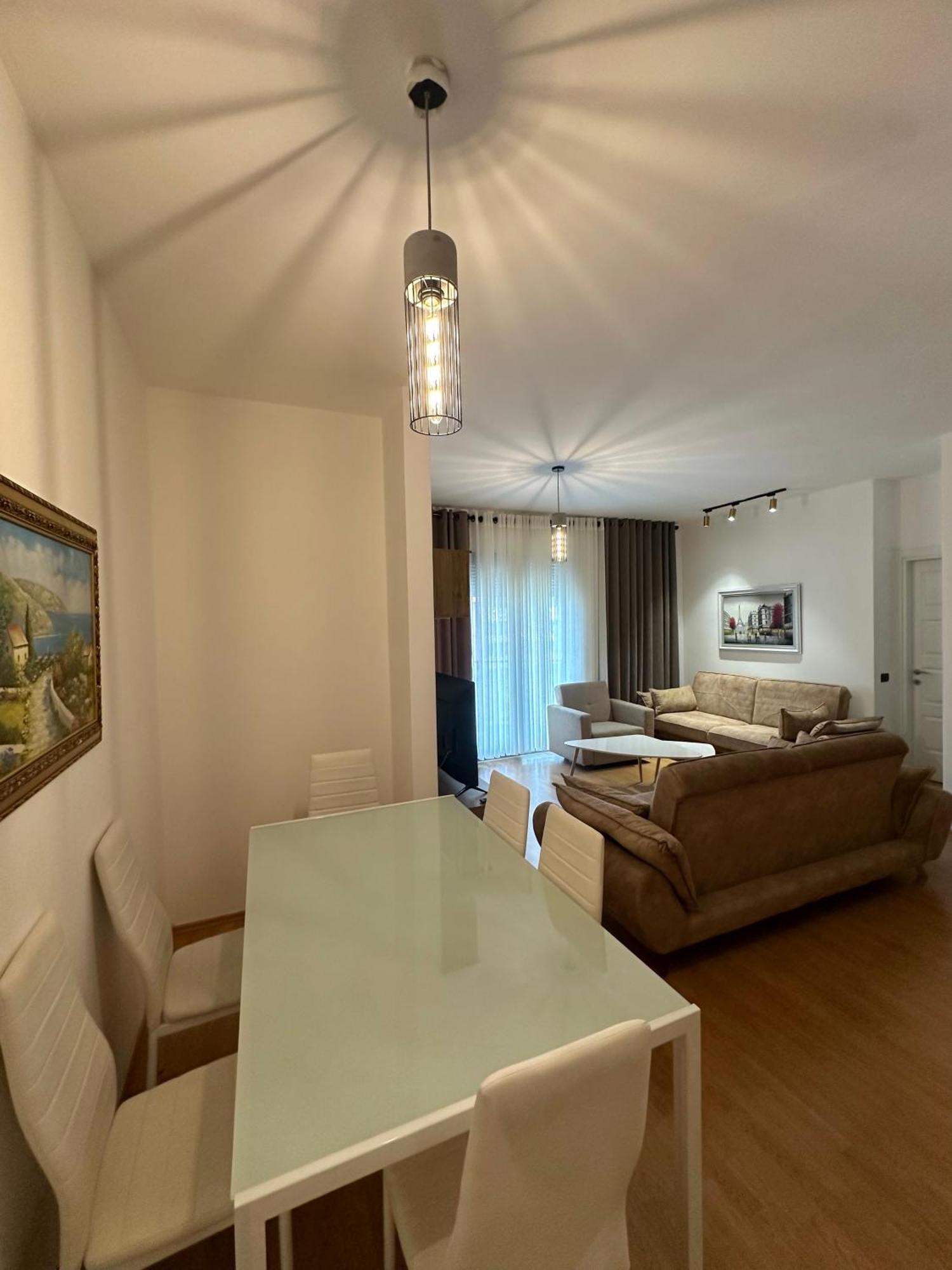 Lake Escape - Home 2 Tiranë Ngoại thất bức ảnh