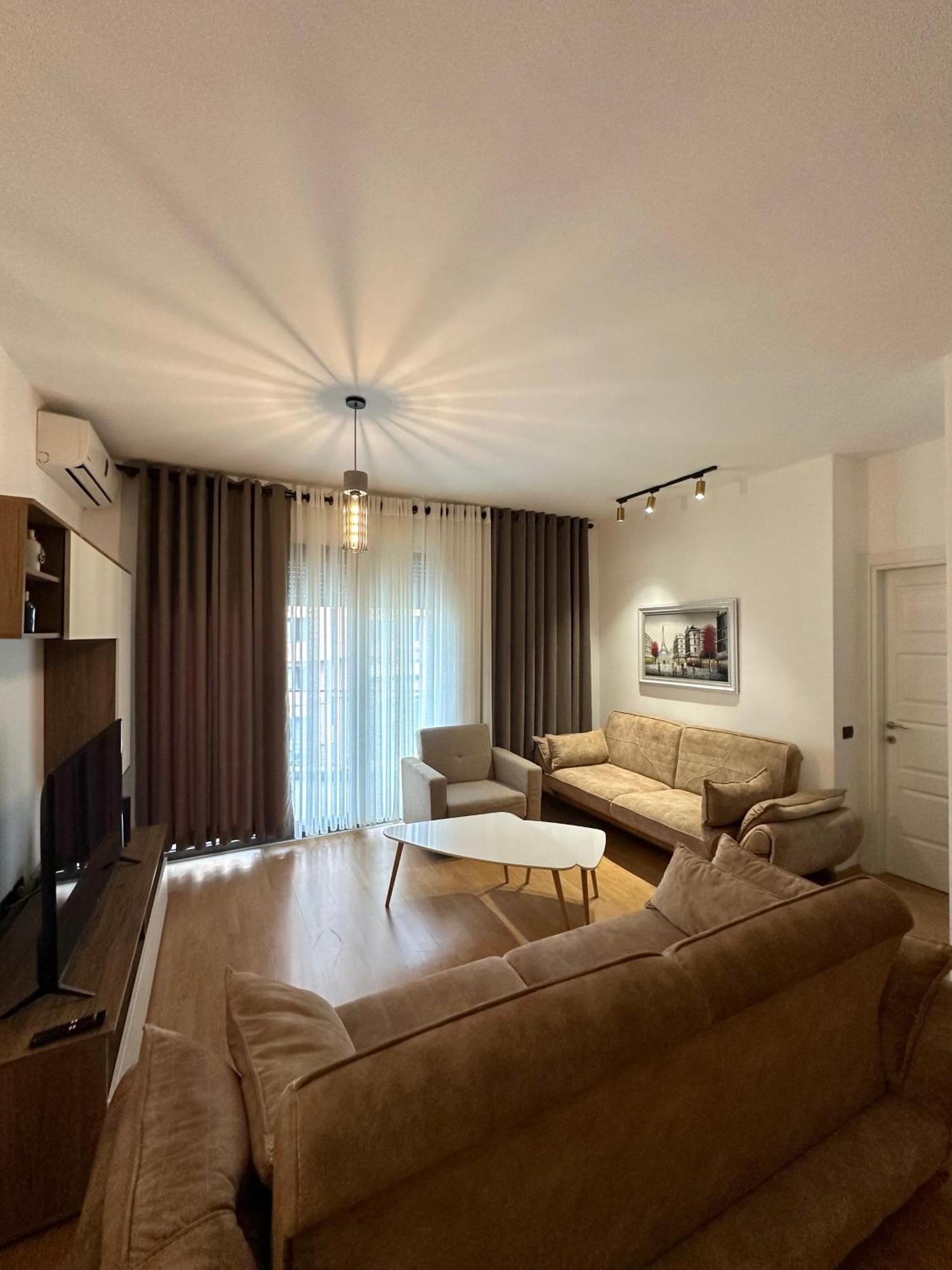 Lake Escape - Home 2 Tiranë Ngoại thất bức ảnh